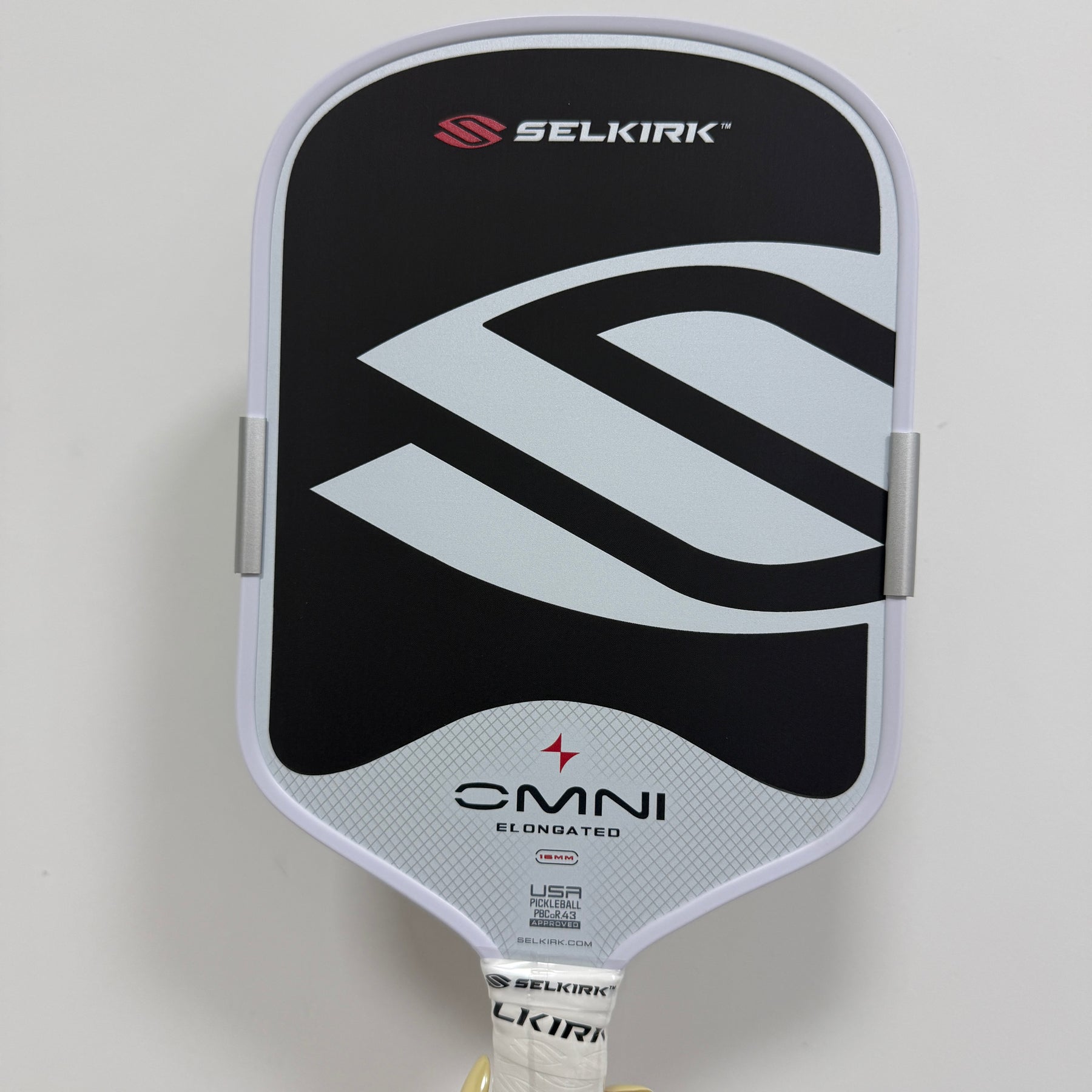 Selkirk Omni Elongated Carbon Fiber Pickleball Paddle