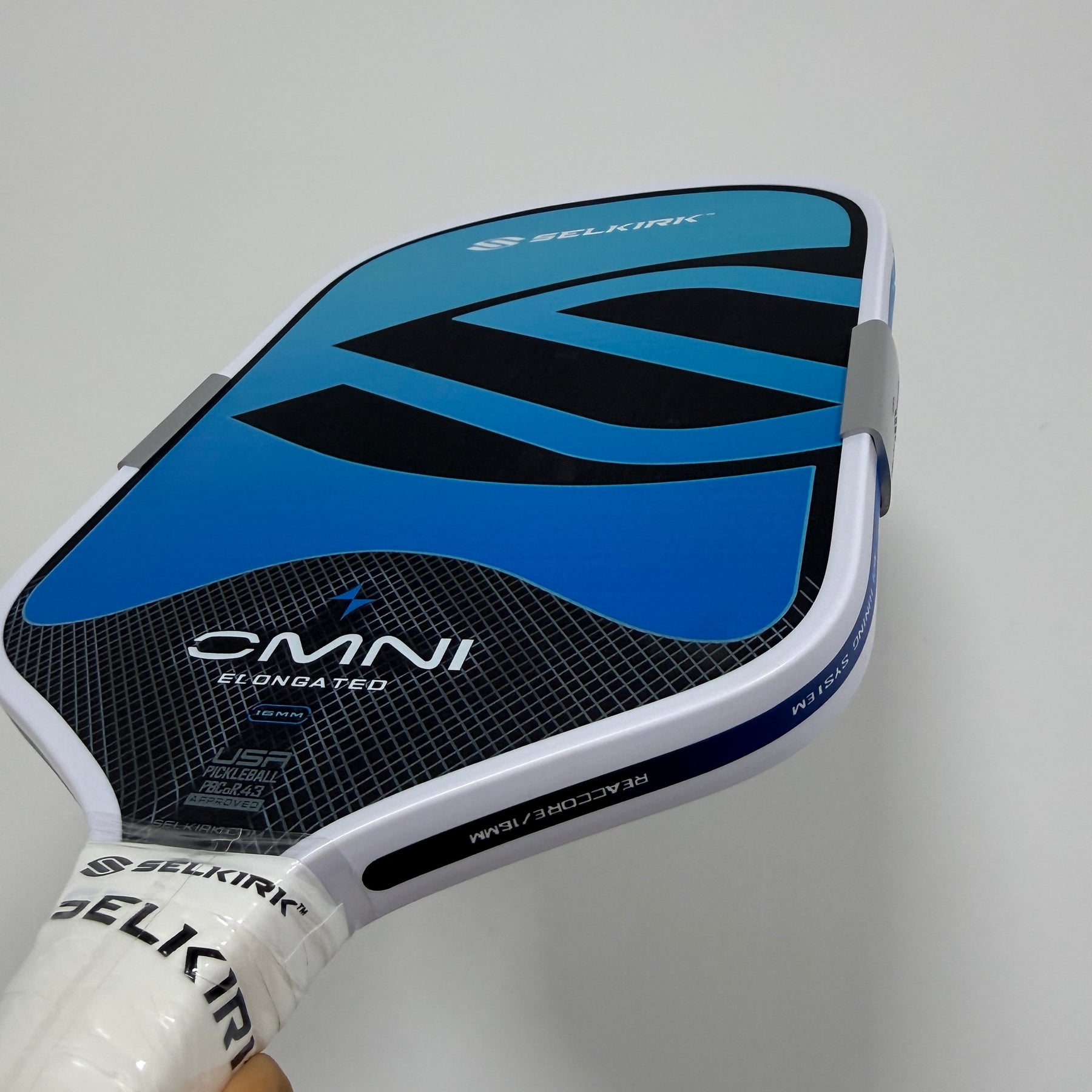 Selkirk Omni Elongated Carbon Fiber Pickleball Paddle